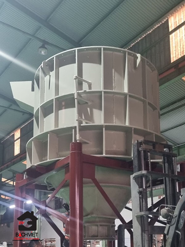 Gia công bể lắng bùn