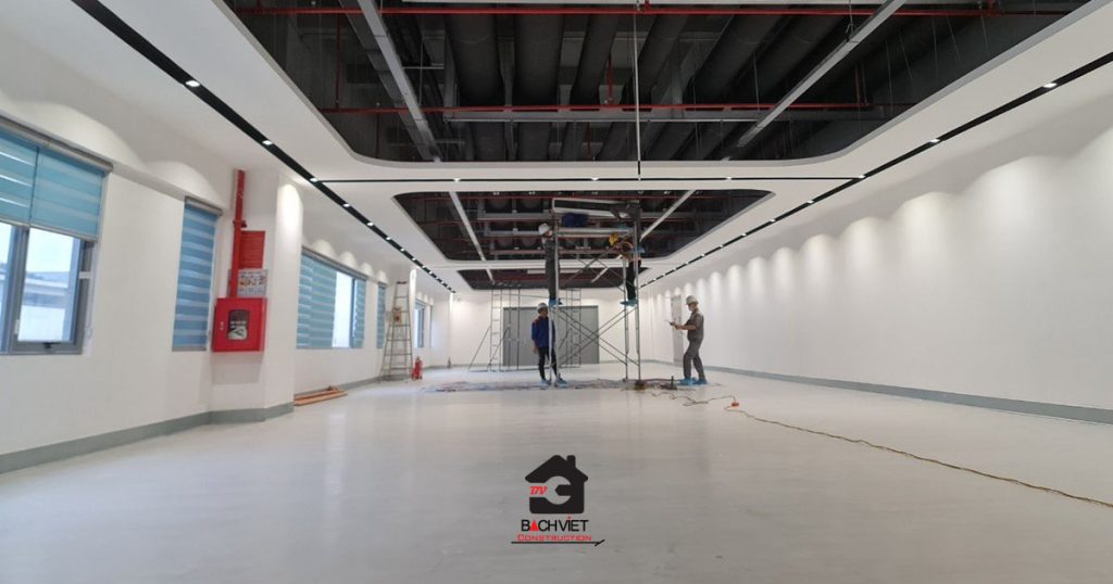 Lắp đặt trần khu nghỉ nhân viên tầng 2, nhà W1