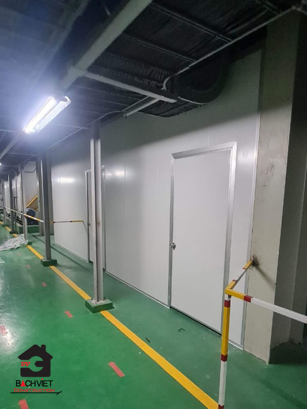 Lắp dựng panel phòng kho